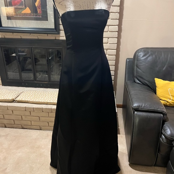 Stunning black Scott McClintock formal dress with red corset back. NWOT. - Picture 2 of 9